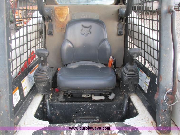 image for item AW9820 2006 Bobcat T250 skid steer