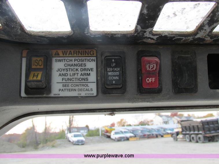 image for item AW9820 2006 Bobcat T250 skid steer