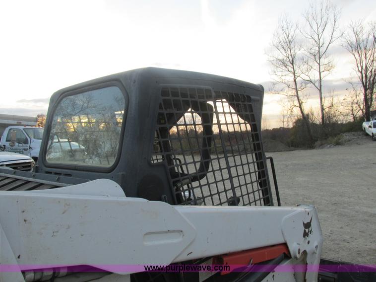 image for item AW9820 2006 Bobcat T250 skid steer