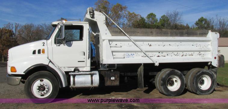 image for item AW9825 1998 Ford Sterling dump truck