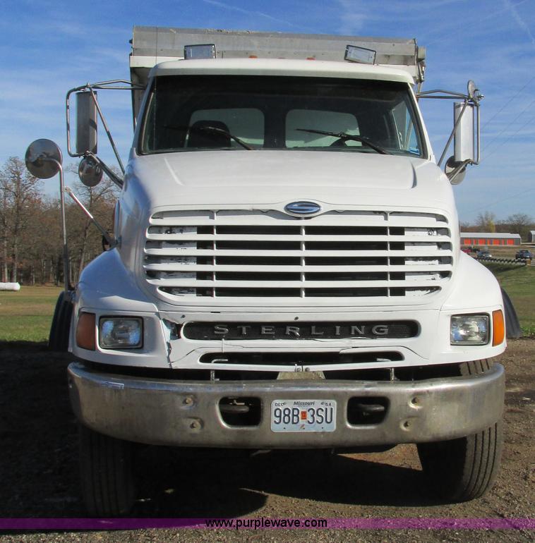 image for item AW9825 1998 Ford Sterling dump truck