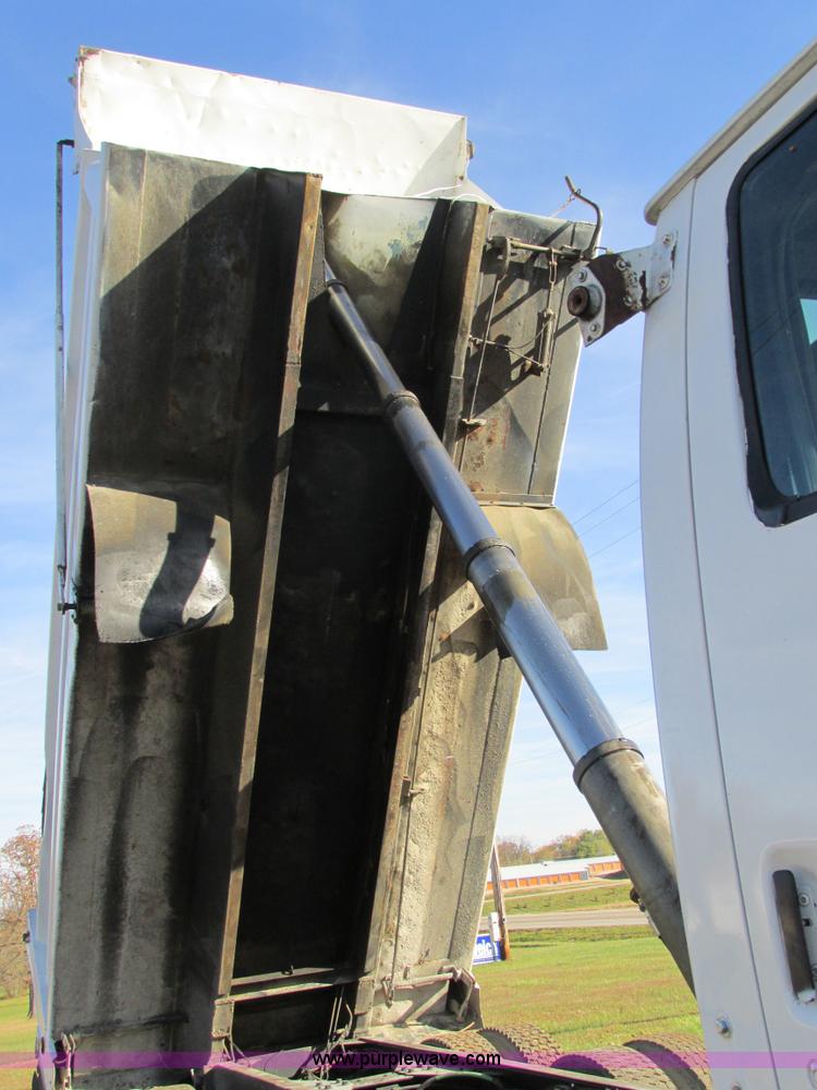 image for item AW9825 1998 Ford Sterling dump truck
