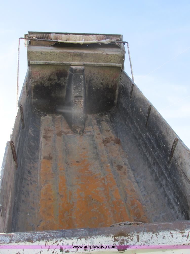 image for item AW9825 1998 Ford Sterling dump truck