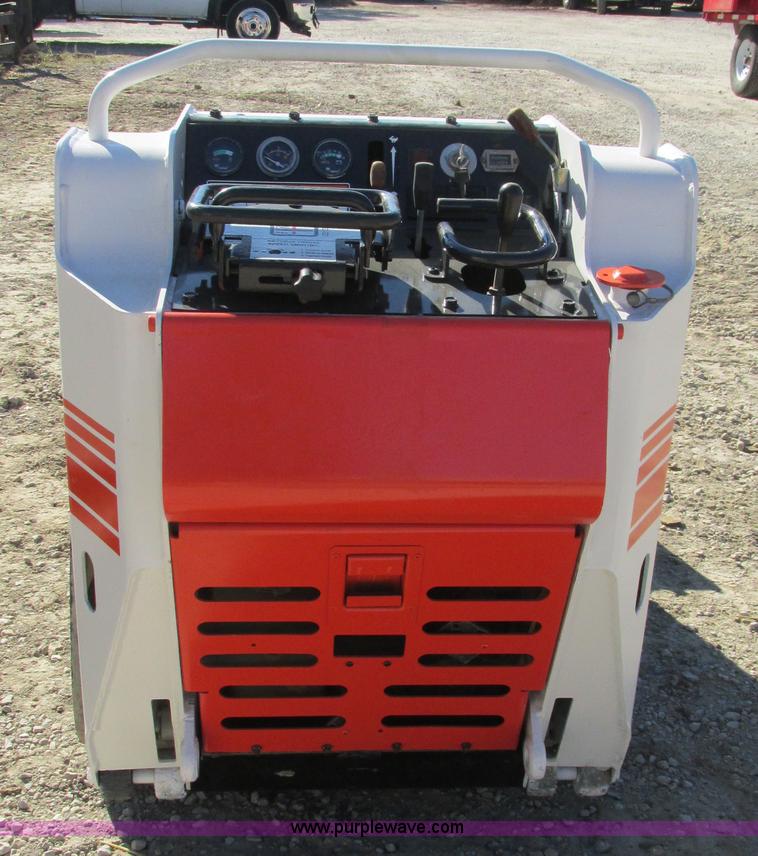 image for item AW9870 2003 Bobcat MT52 compact track loader