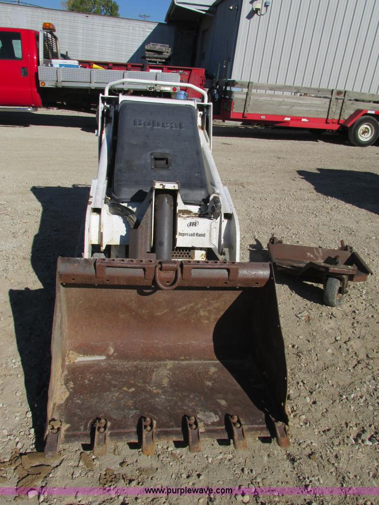 image for item AW9870 2003 Bobcat MT52 compact track loader