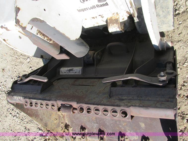 image for item AW9870 2003 Bobcat MT52 compact track loader