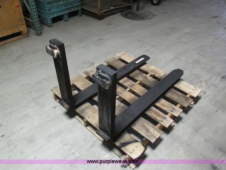 image for item AY9713 47" x 24" forks