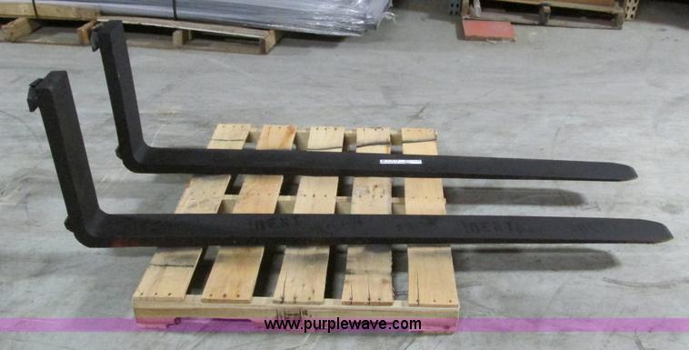 image for item AY9714 72" x 19" forks