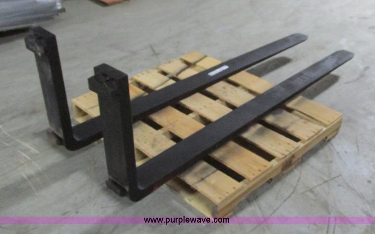 image for item AY9714 72" x 19" forks