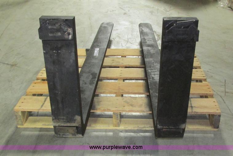 image for item AY9714 72" x 19" forks