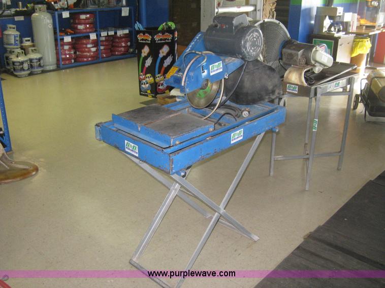 image for item BD9628 Pro-Cut tile saw