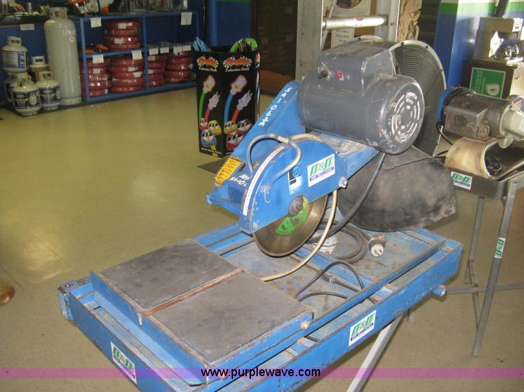 image for item BD9628 Pro-Cut tile saw