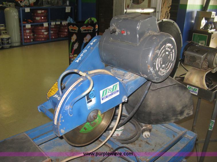 image for item BD9628 Pro-Cut tile saw