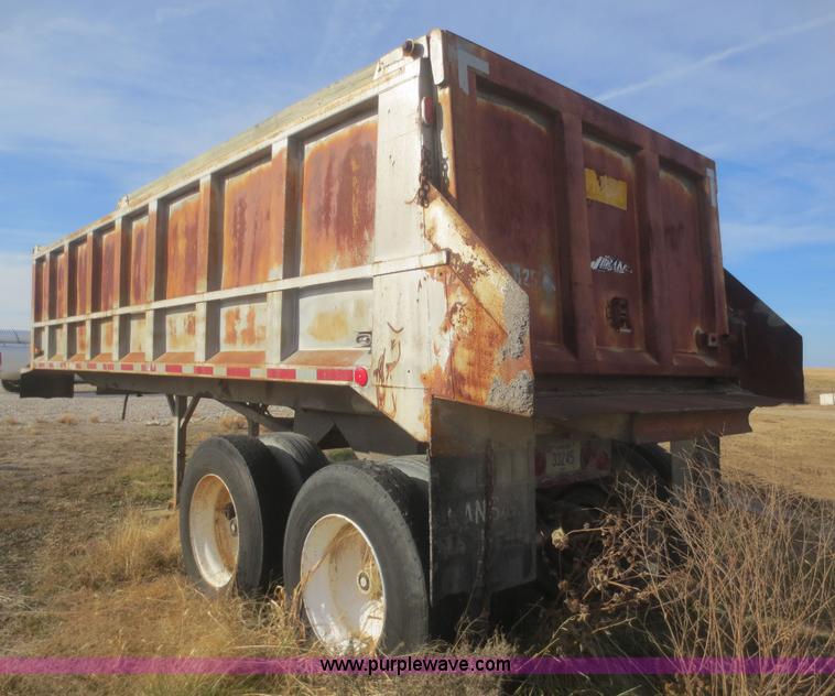 image for item D2220 1985 Hilbilt 24' end dump trailer