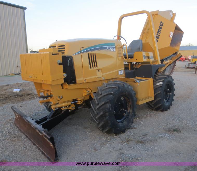 image for item D2223 2006 Vermeer RT1250 rock saw