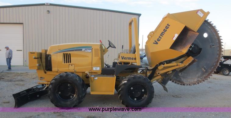 image for item D2223 2006 Vermeer RT1250 rock saw