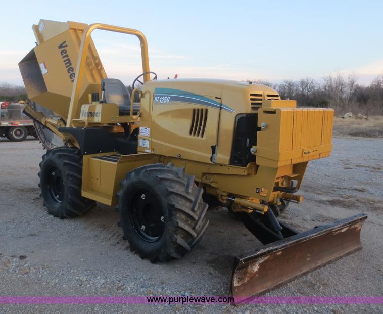 image for item D2223 2006 Vermeer RT1250 rock saw