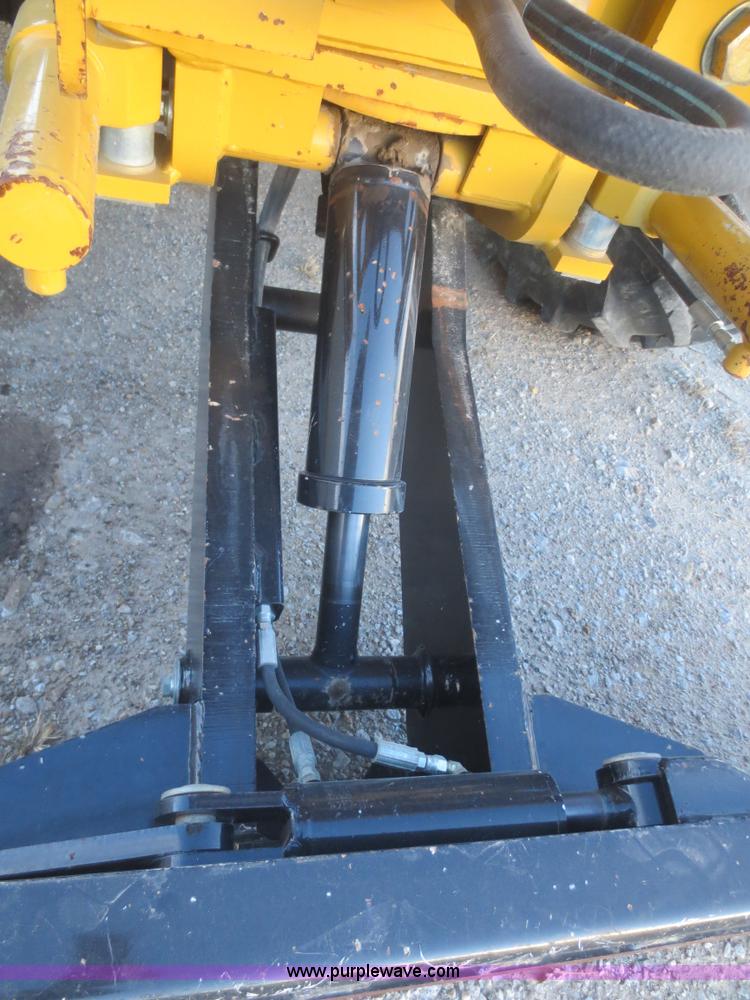 image for item D2223 2006 Vermeer RT1250 rock saw