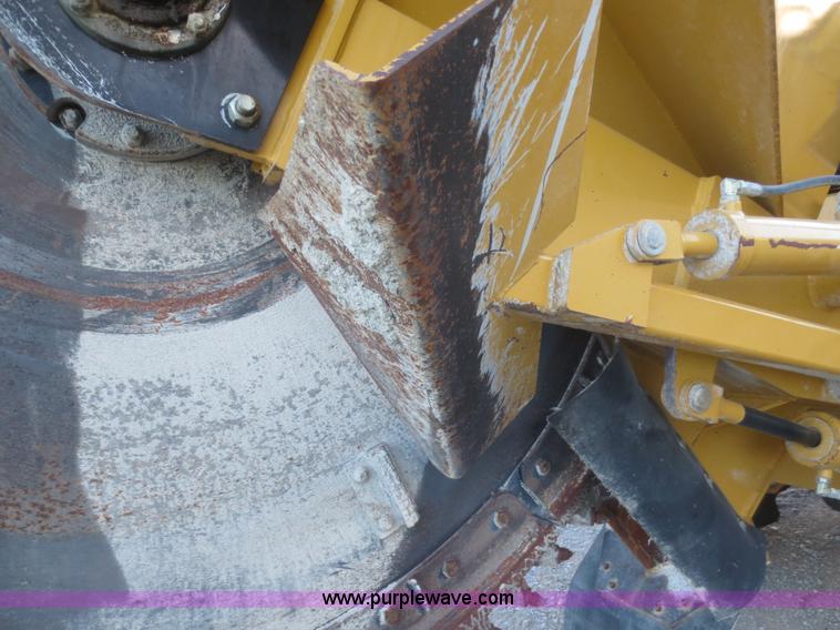 image for item D2223 2006 Vermeer RT1250 rock saw