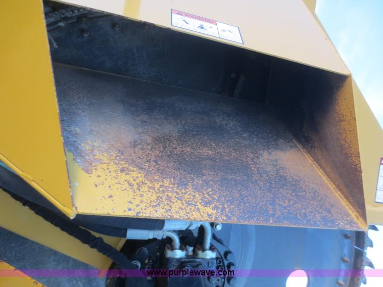 image for item D2223 2006 Vermeer RT1250 rock saw