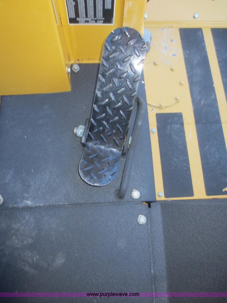 image for item D2223 2006 Vermeer RT1250 rock saw