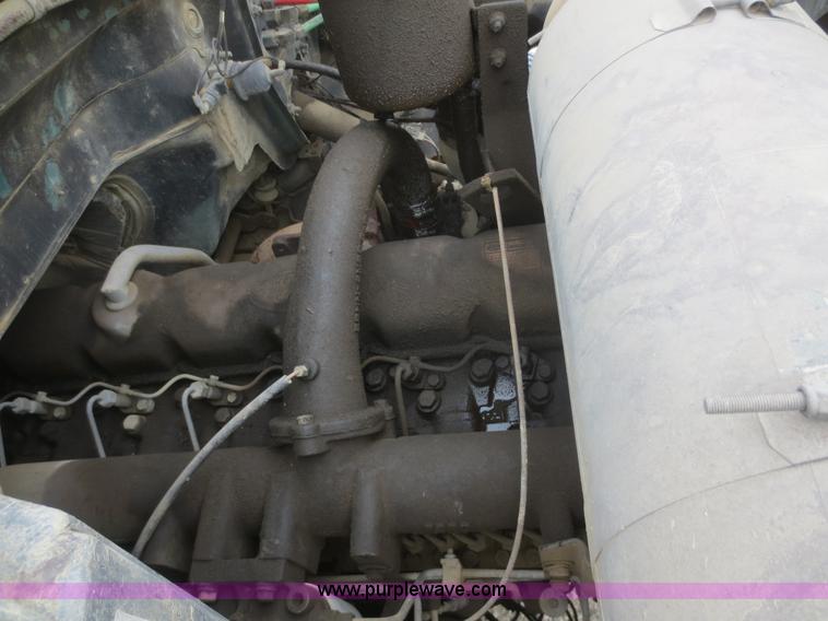 image for item D2229 1987 Ford F700 dump truck