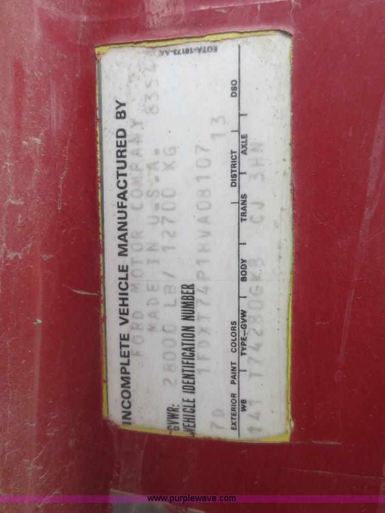 image for item D2229 1987 Ford F700 dump truck