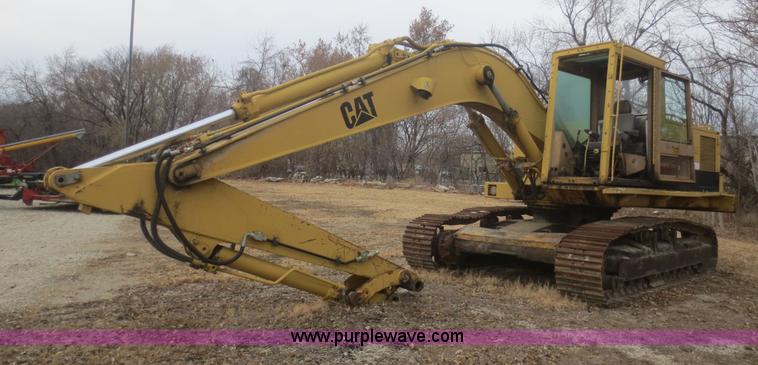 image for item D2230 1991 Caterpillar 225D-LC excavator