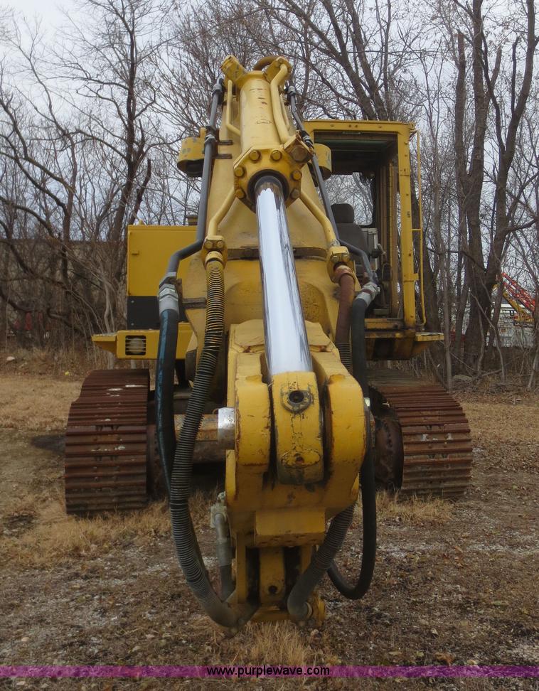 image for item D2230 1991 Caterpillar 225D-LC excavator