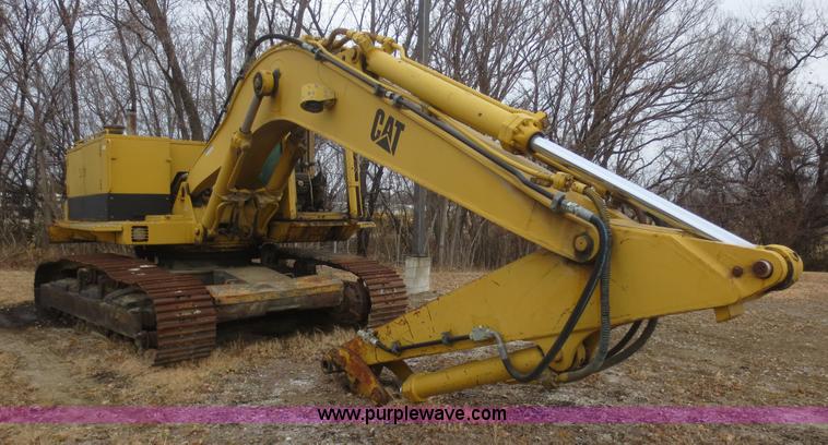 image for item D2230 1991 Caterpillar 225D-LC excavator