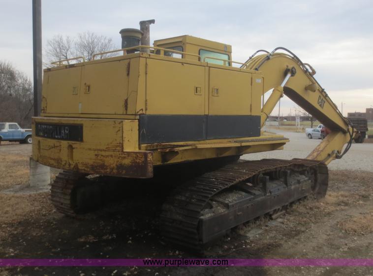 image for item D2230 1991 Caterpillar 225D-LC excavator