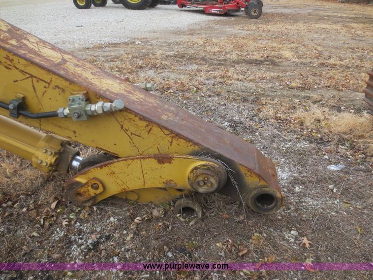 image for item D2230 1991 Caterpillar 225D-LC excavator