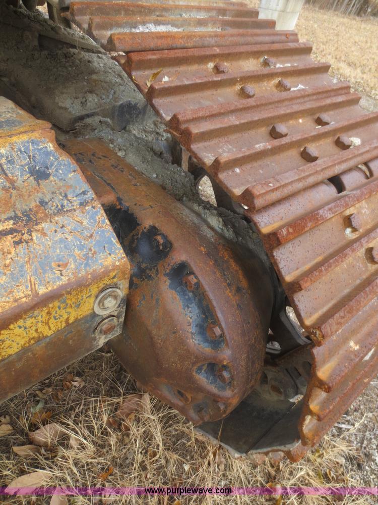 image for item D2230 1991 Caterpillar 225D-LC excavator