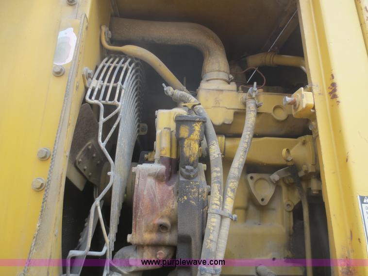 image for item D2230 1991 Caterpillar 225D-LC excavator
