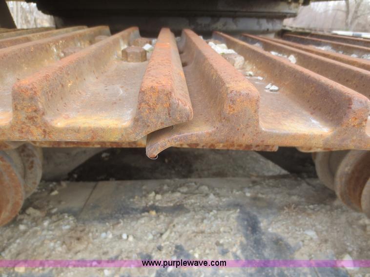 image for item D2230 1991 Caterpillar 225D-LC excavator