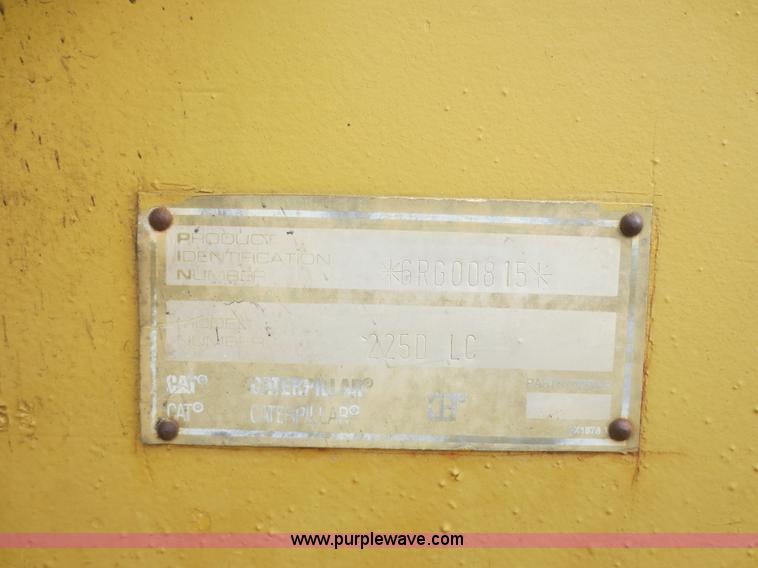 image for item D2230 1991 Caterpillar 225D-LC excavator