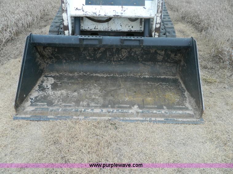 image for item D6108 2007 Bobcat T190 skid steer