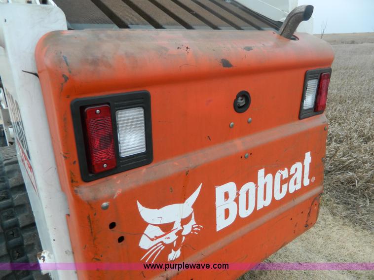 image for item D6108 2007 Bobcat T190 skid steer