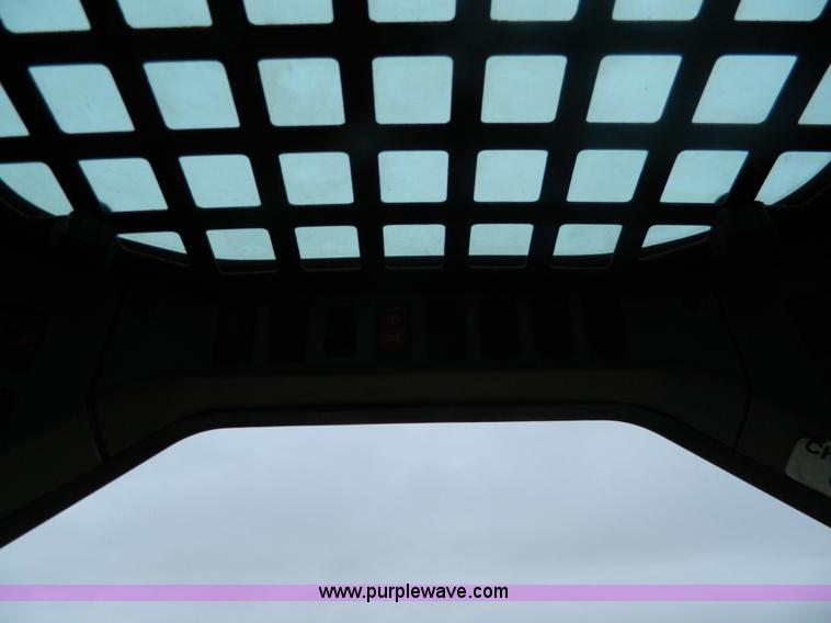 image for item D6108 2007 Bobcat T190 skid steer