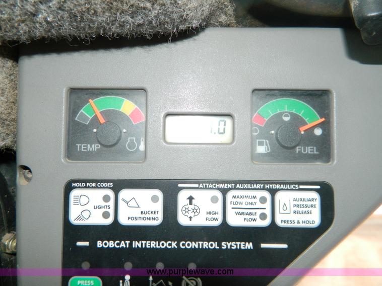 image for item D6108 2007 Bobcat T190 skid steer