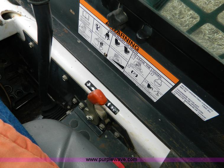 image for item D6108 2007 Bobcat T190 skid steer