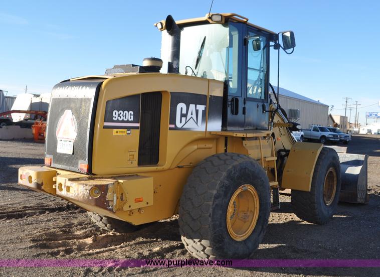 image for item F2107 2006 Caterpillar 930G integrated tool carrier