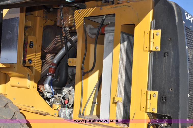 image for item F2107 2006 Caterpillar 930G integrated tool carrier