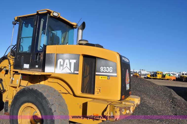 image for item F2107 2006 Caterpillar 930G integrated tool carrier