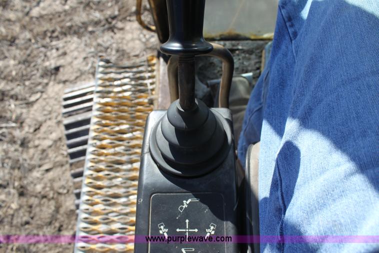 image for item F3390 1984 Caterpillar 225 LC excavator