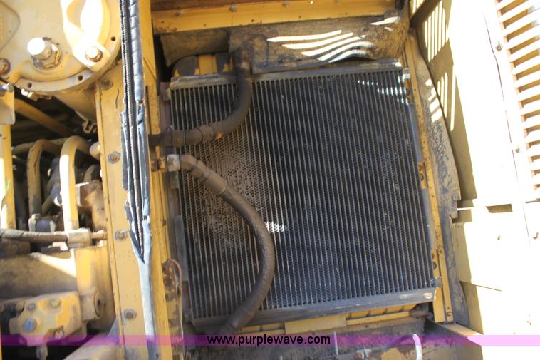 image for item F3390 1984 Caterpillar 225 LC excavator