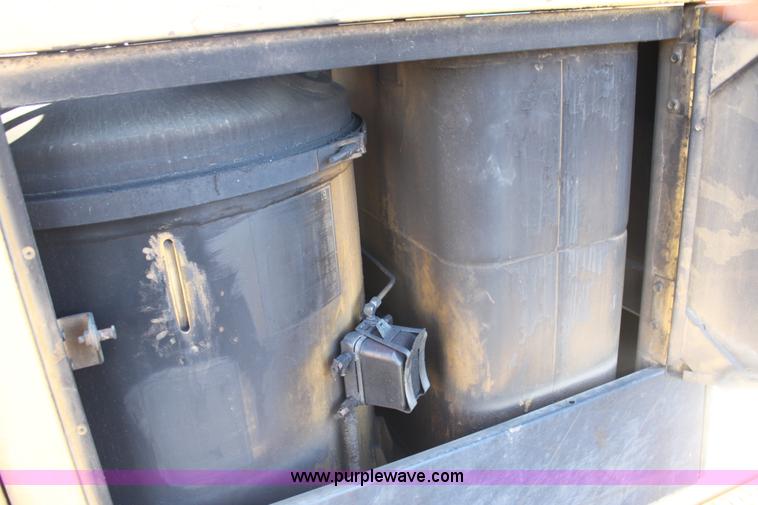 image for item F3390 1984 Caterpillar 225 LC excavator