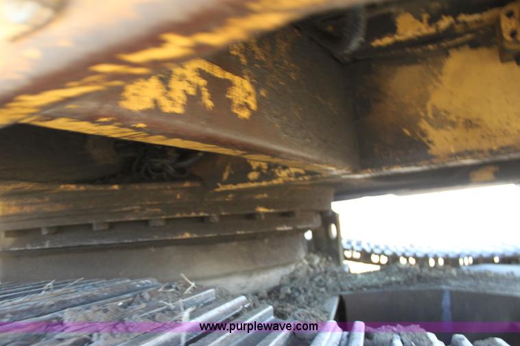 image for item F3390 1984 Caterpillar 225 LC excavator