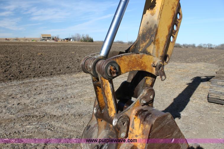 image for item F3390 1984 Caterpillar 225 LC excavator