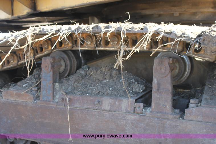 image for item F3390 1984 Caterpillar 225 LC excavator